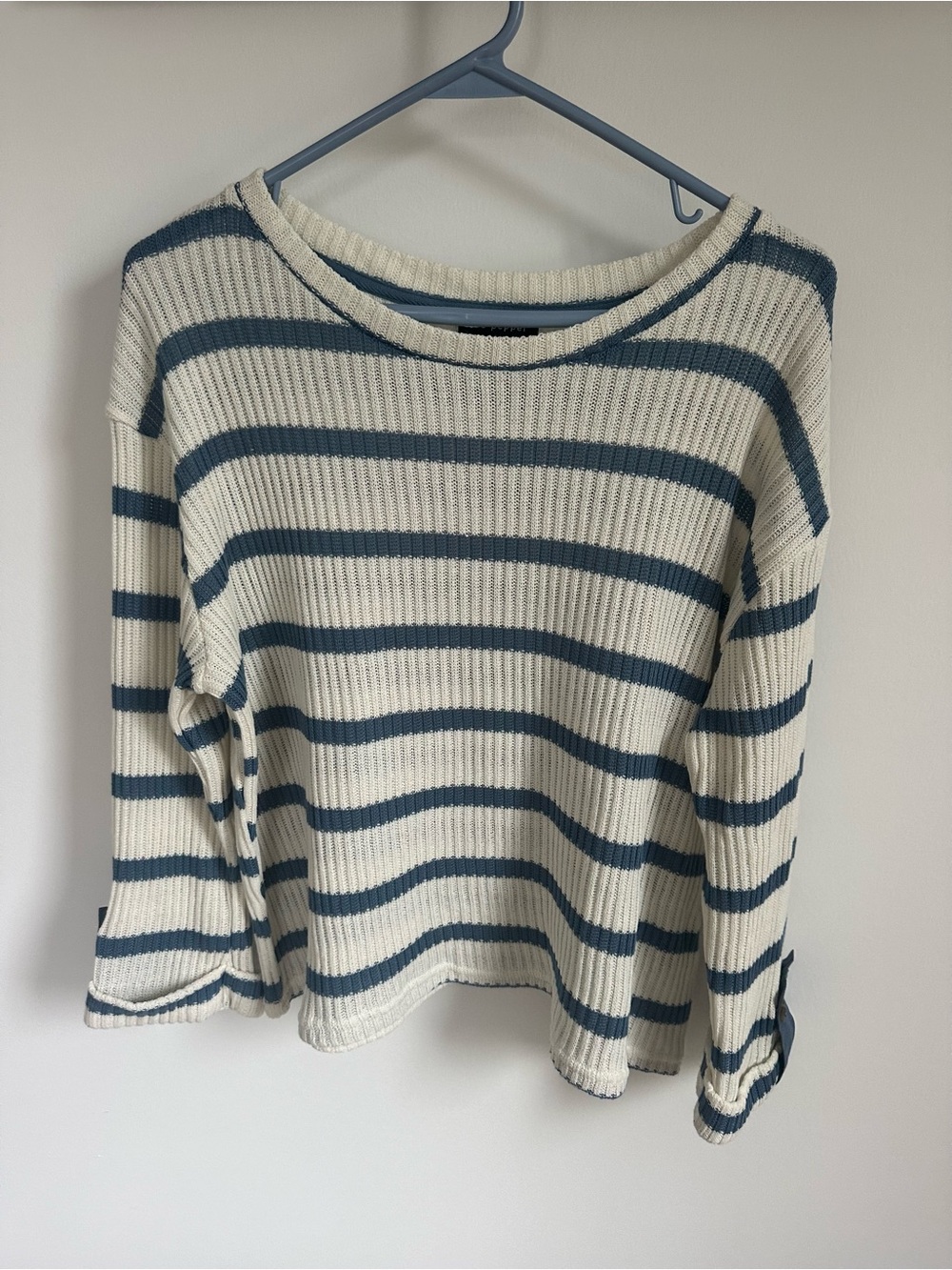 Blu Pepper size S Cream and Blue Striped Ribbed Crew Sweater